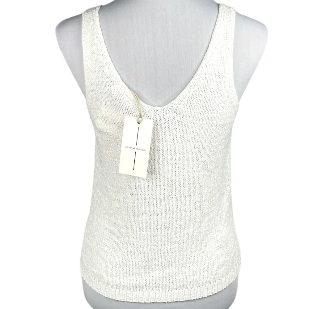 Moon & Madison Striped Hearts Sleeveless Sweater White Rainbow Size Small - Image 2