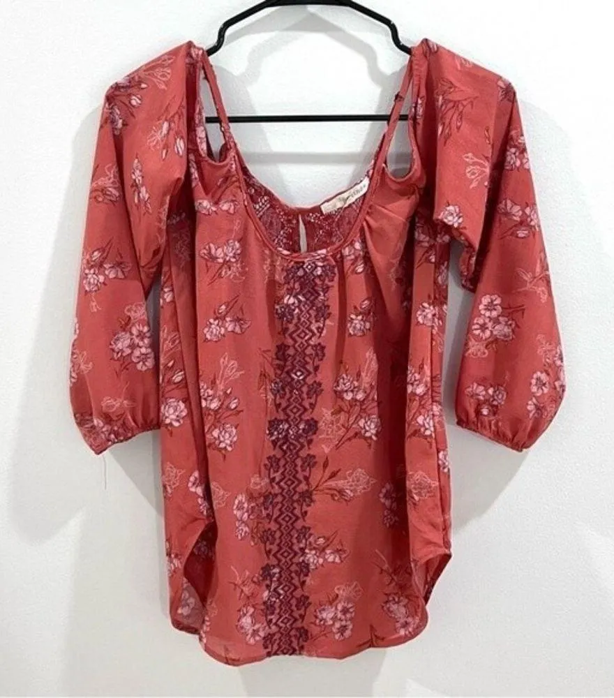 Mauve long sleeve off shoulder lace detail top size small - Image 4