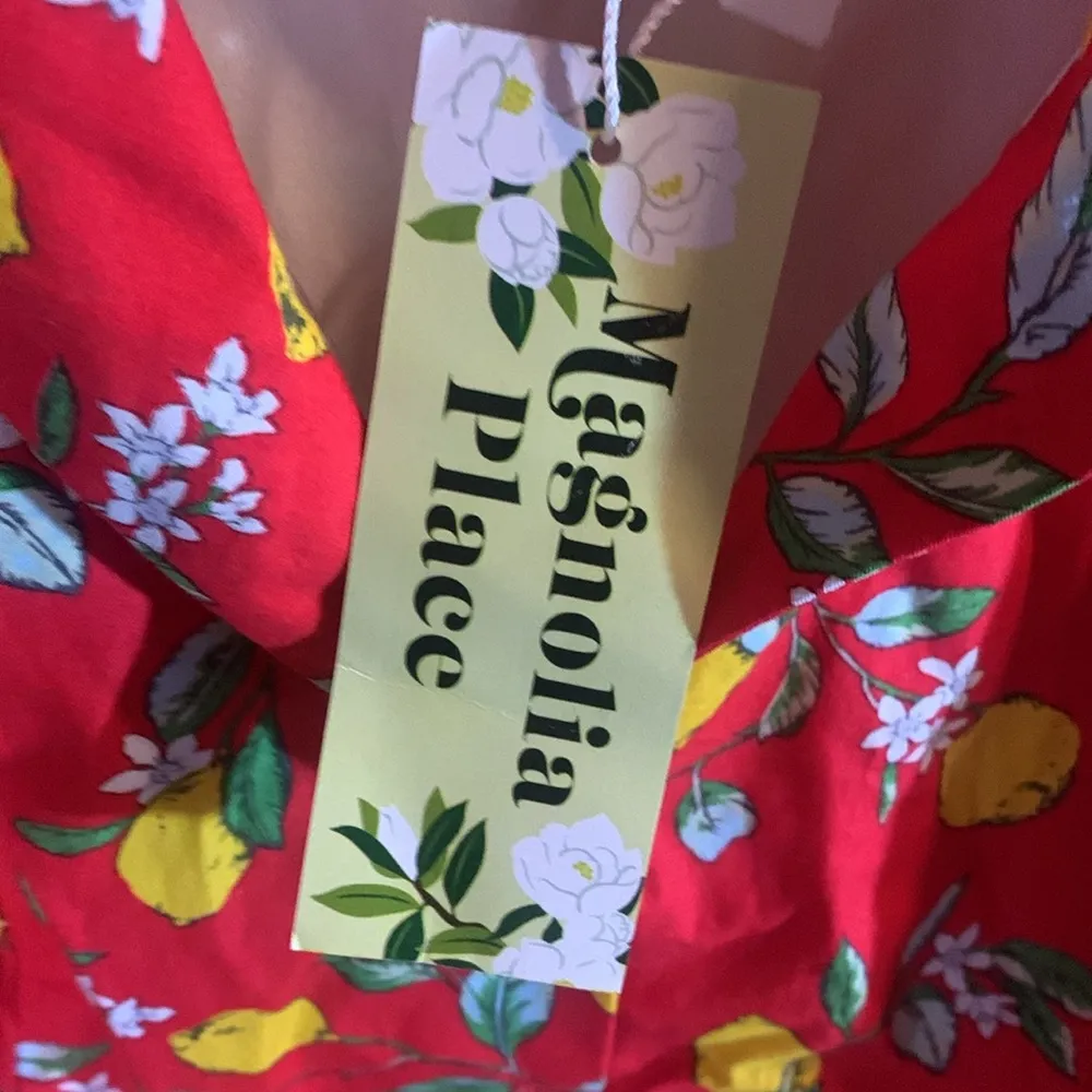 NWT Magnolia Place Lemon Print Button Up Blouse Red Size M - Image 3