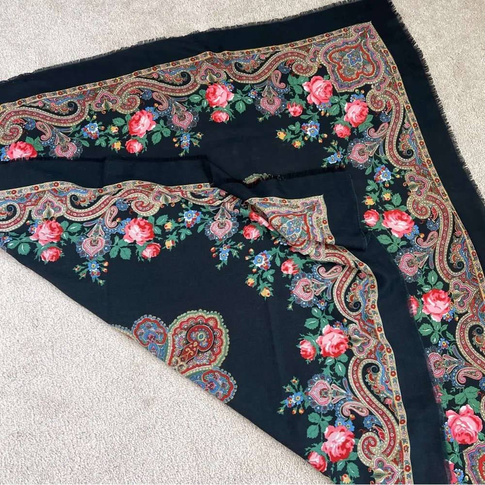 Vintage Italy Franco Laurent flowers square scarf 44” - Image 4