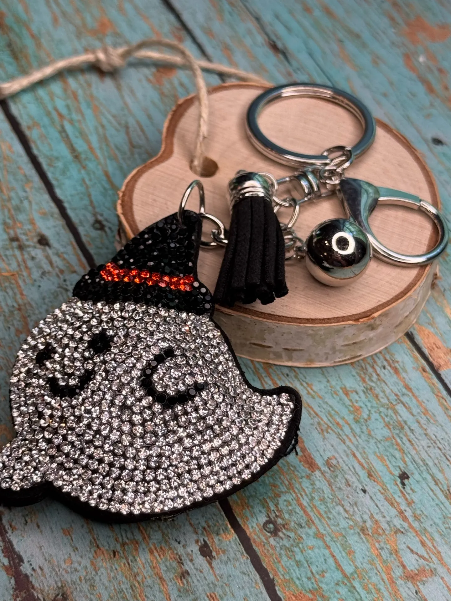 RHINESTONE BEADED GHOST KEYCHAIN Black - Image 4