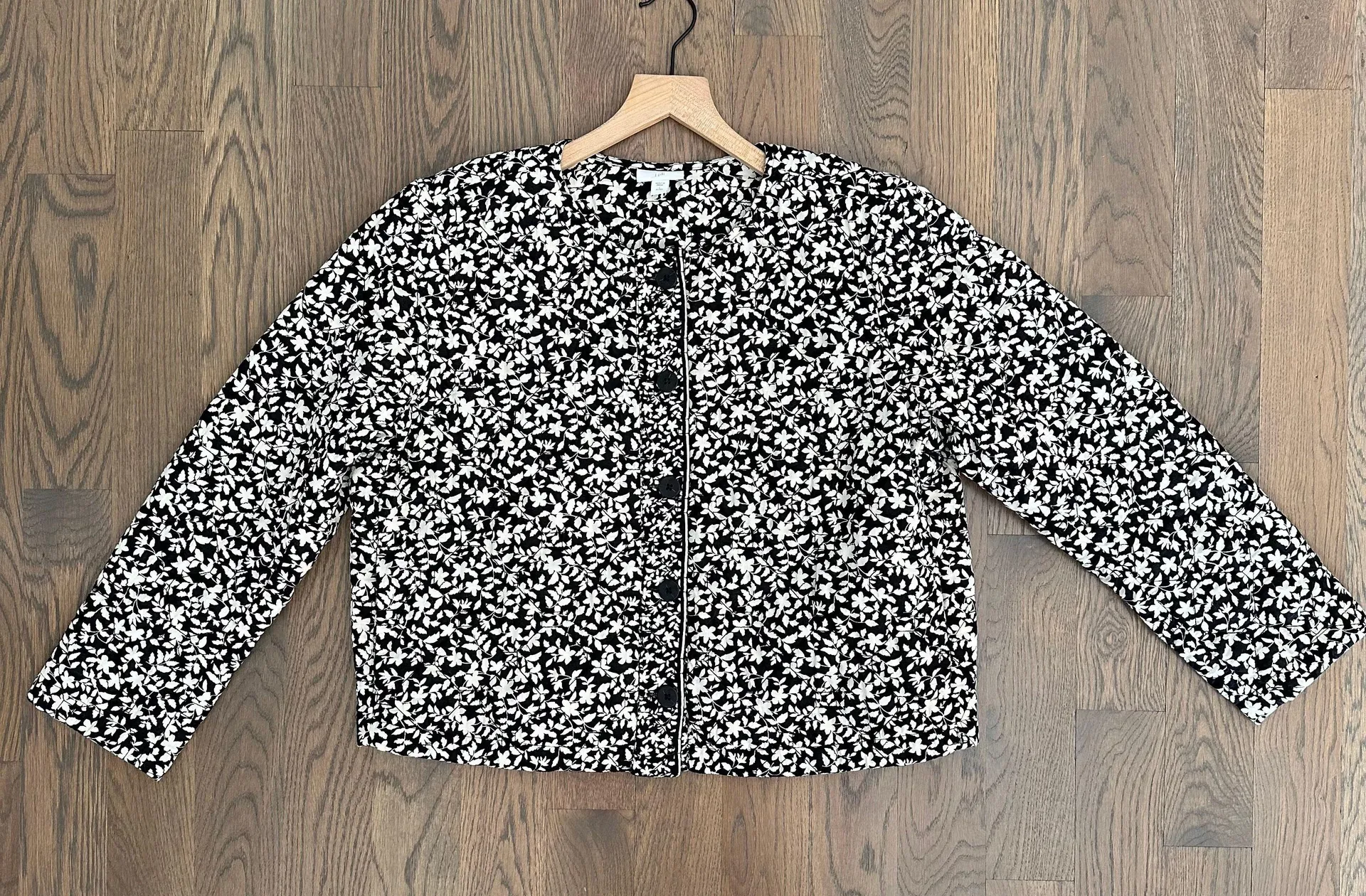 J. Jill Quilted Cotton Oversize Floral Print Jacket Black & Cream Petite Large - Image 2
