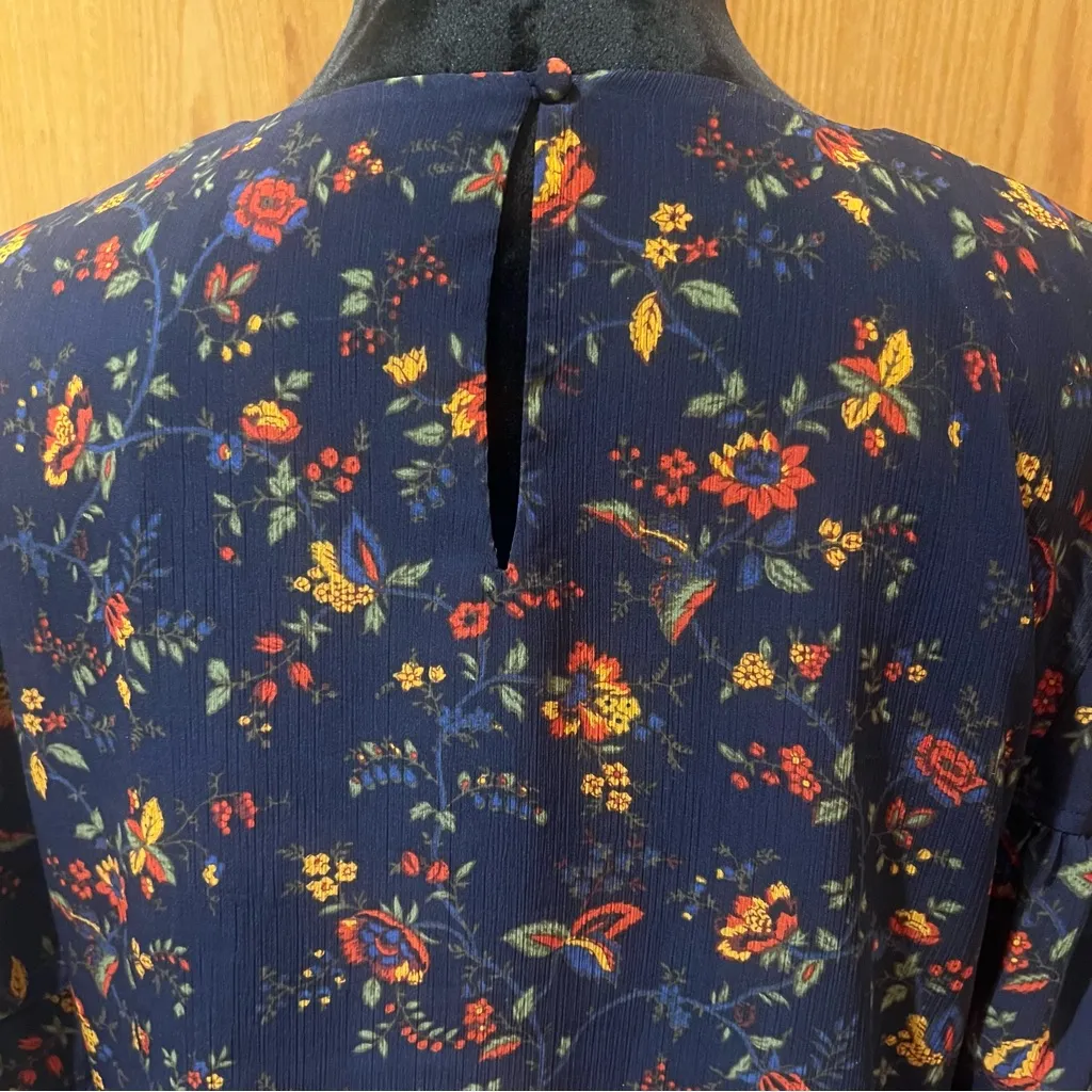 Madewell Ruffle-Sleeve Top Blouse in Climbing Vine Navy Blue Floral‎ Size Medium - Image 11
