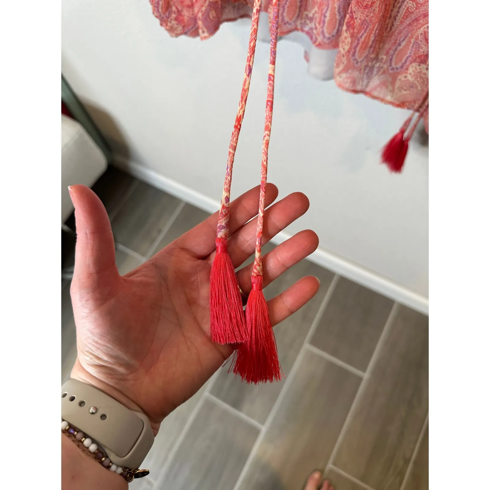 Haute Hippie Paisley Print Ruffle Neck Tassel Tie Blouse Top XS - Image 3