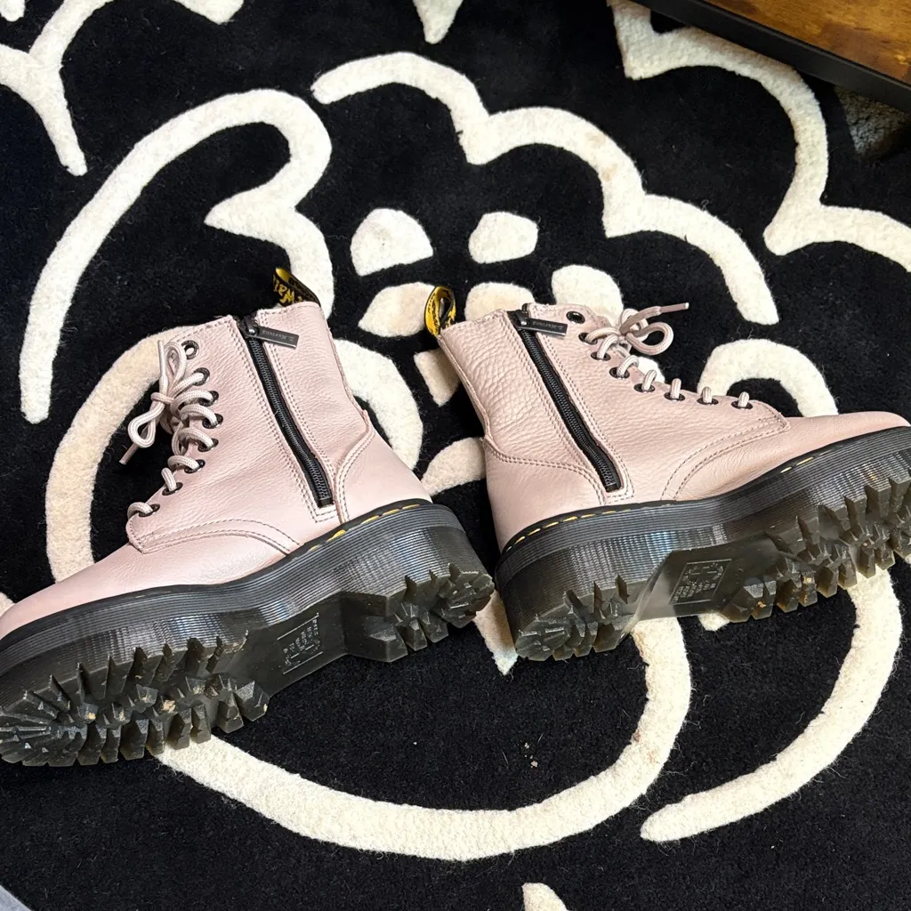 Dr. Martens Jadon III Pisa Leather Taupe Combat Boots - Image 4