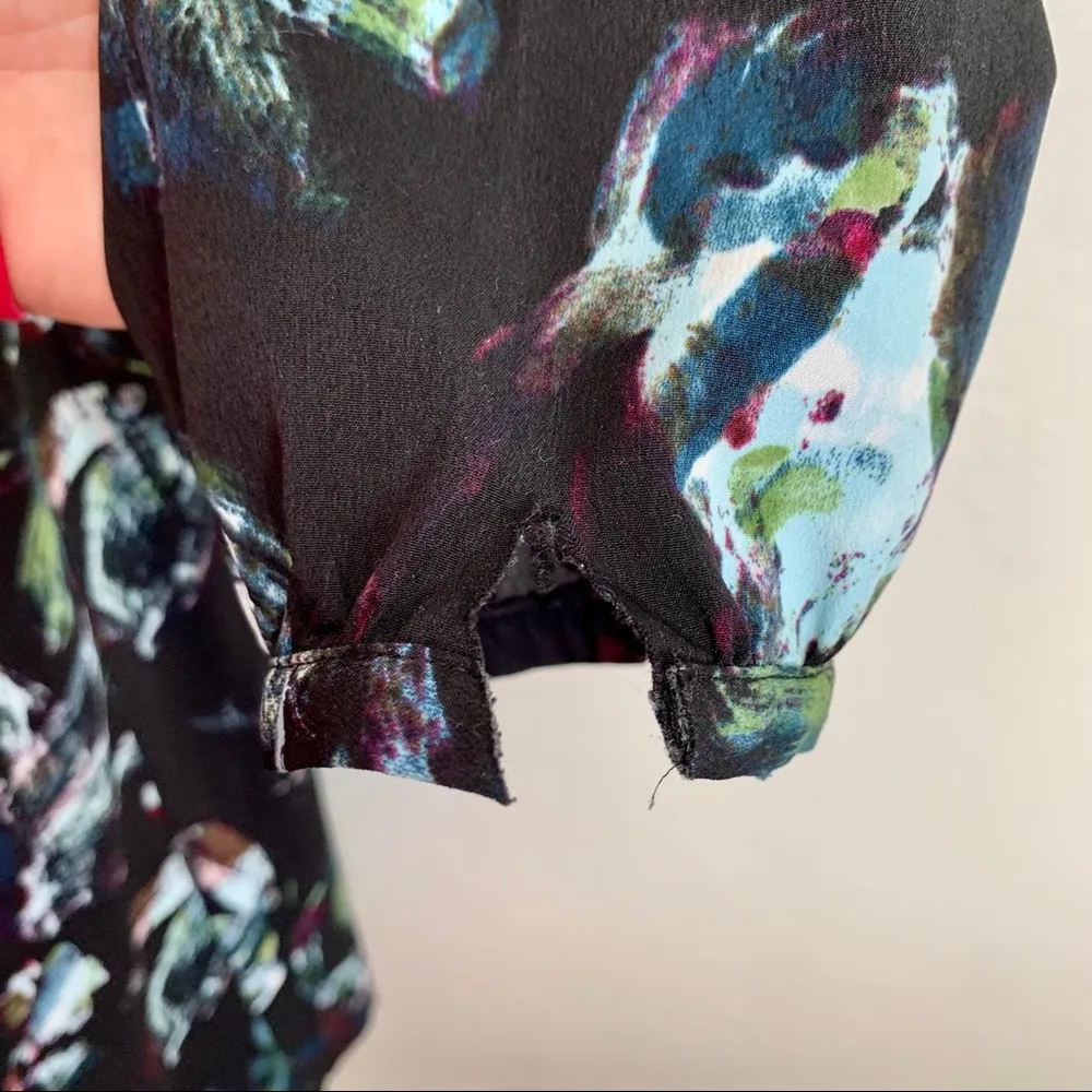 Liz Lange Maternity Abstract Watercolor Blouse S - Image 8