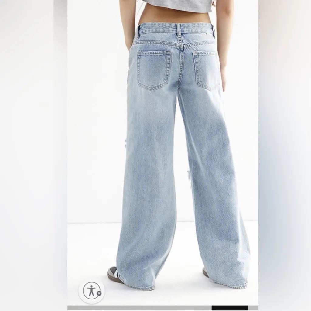 NWT PacSun Casey Ripped Knee Low Rise Baggy Wide Leg Jeans distressed size 26 - Image 4