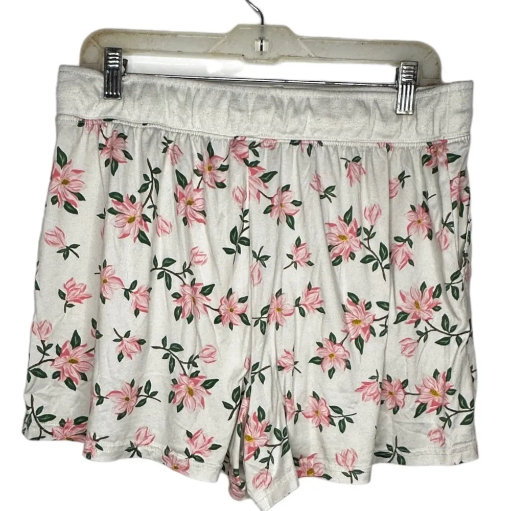 Draper James Pink Floral‎ Shorts - Image 3