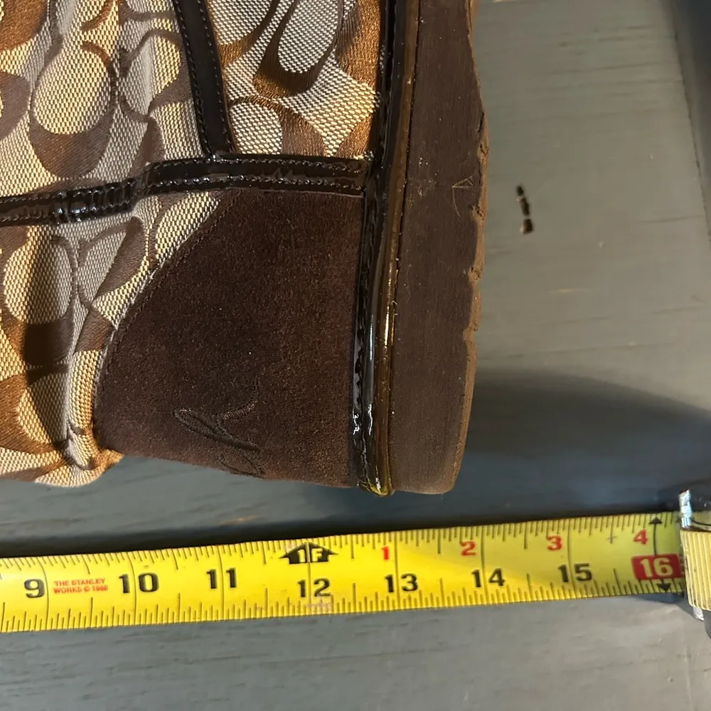 Vintage Nikole Coach Tan and Brown Patterned Boots, Size 8 - Image 8