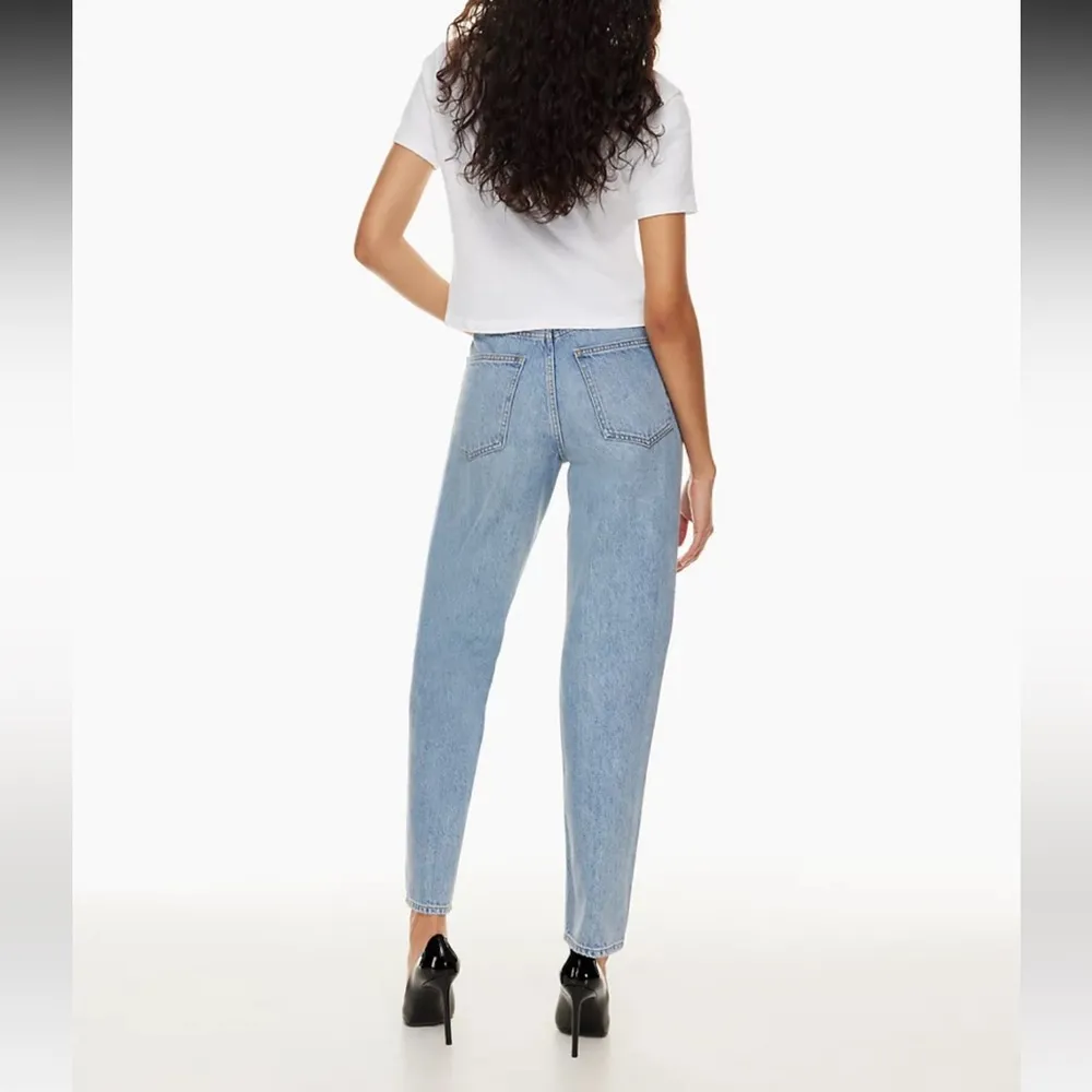 COPY - Aritzia High Rise Boyfriend Jeans NWT Size 28 - Image 3
