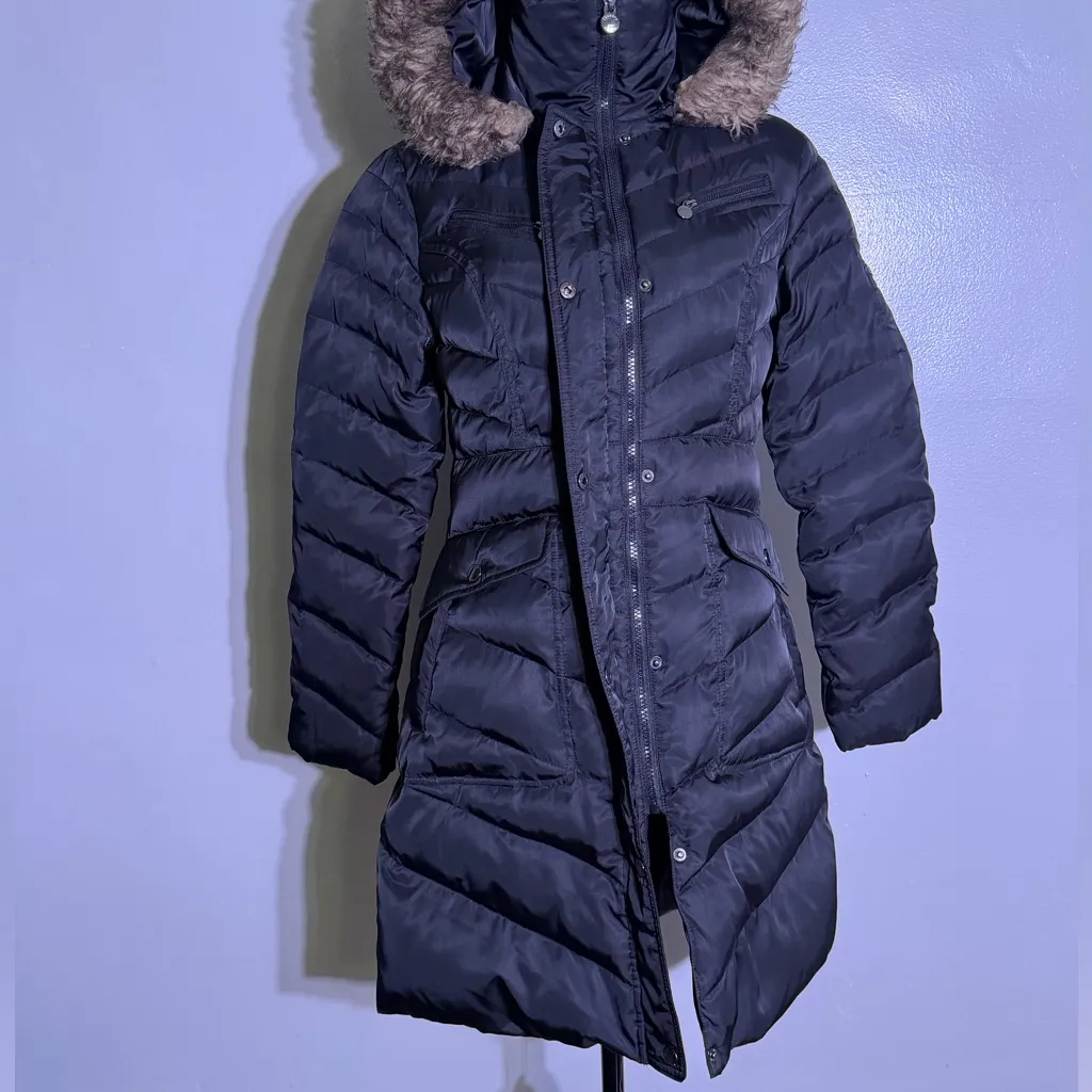 Laundry By Shelli Segal Navy Puffer Coat with Faux Fur Hood Sz M - Image 4