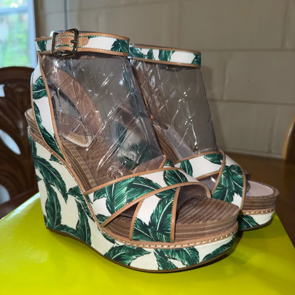Gianni Bini Lusiatwo Wedge Sandals | Palm Leaf Print | NWT | Size 6M - Image 7