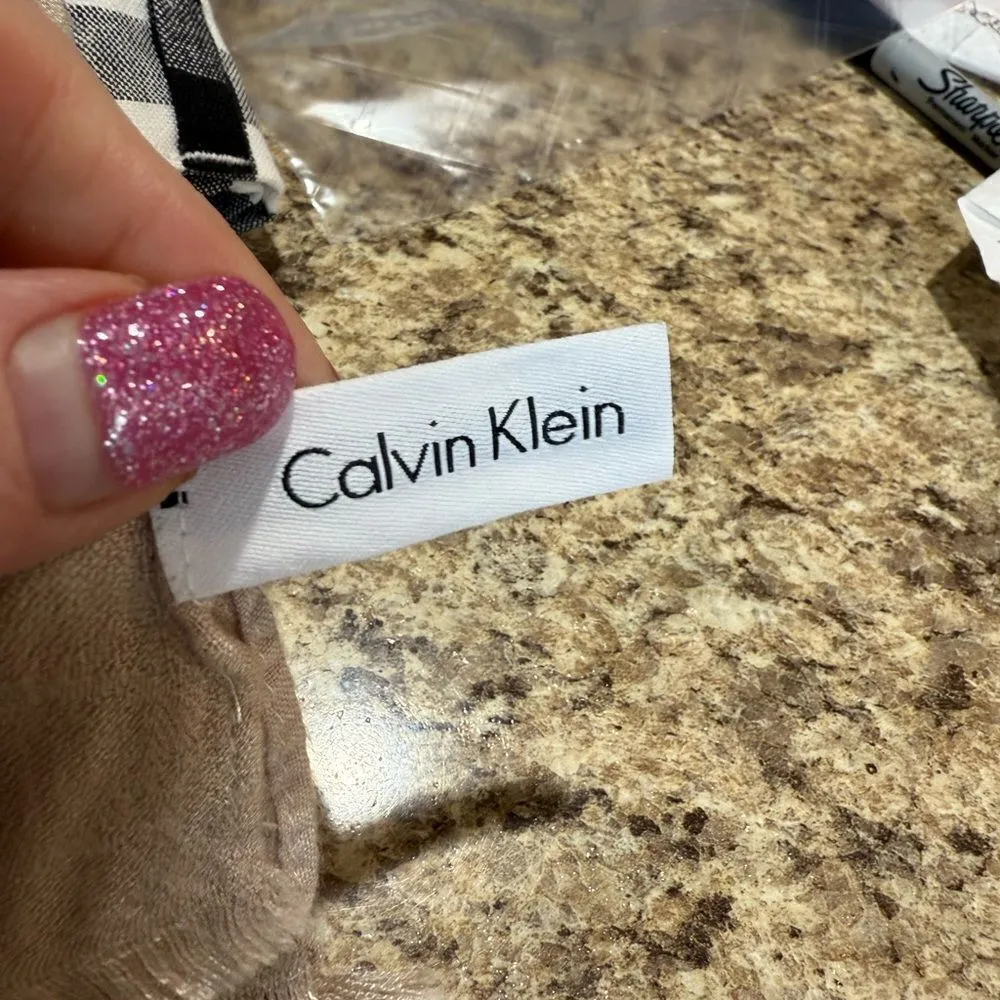 Calvin Klein beige Shaw - Image 7