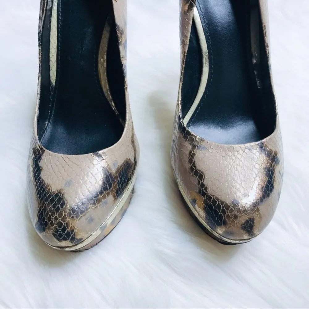 Brian Atwood Fontanne Metallic Pumps EUC Sz 8 EUC - Image 3