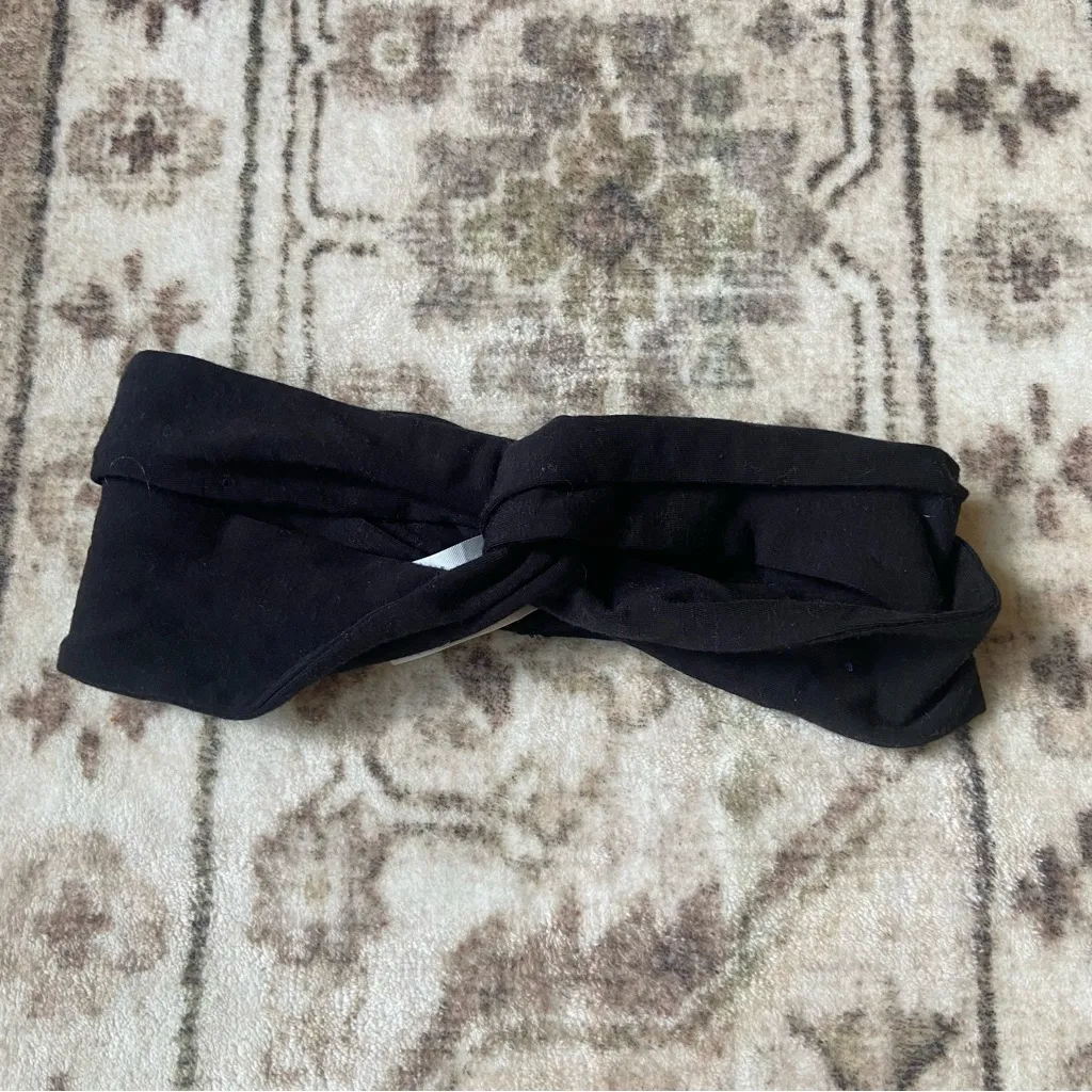 Lululemon  Athletica Black Headband - Image 4