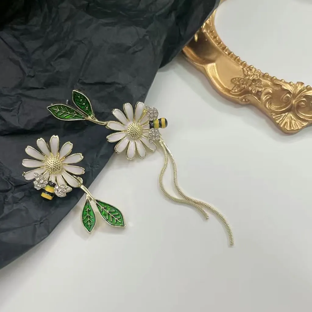 Daisy leaf bee design cute enamel dangle zinc alloy earrings faux fashion jewelr Gold - Image 10