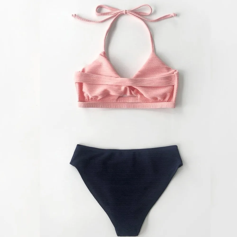 NEW CUPSHE Textured Pink And Navy Halter Bikini - Image 4