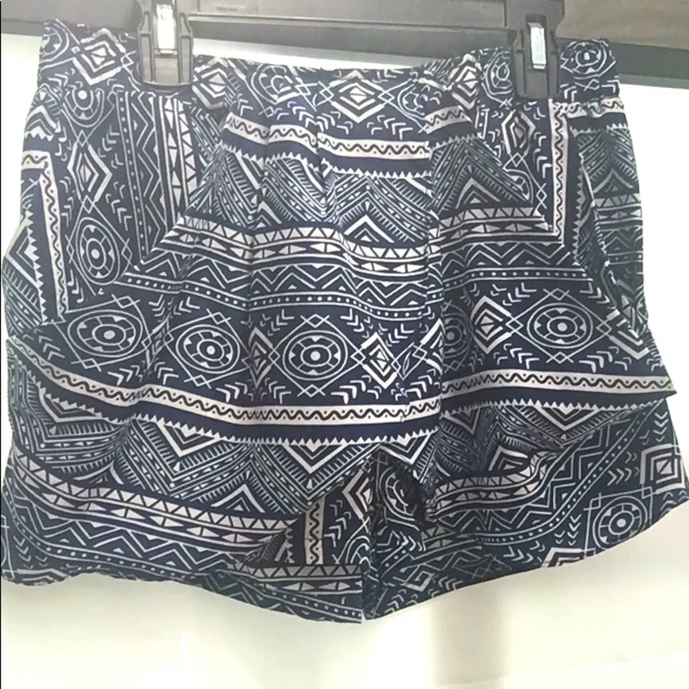 ⬇️ 2/$25 Listing Women’s Umgee Boho Drape Front Skort Shorts - Image 5