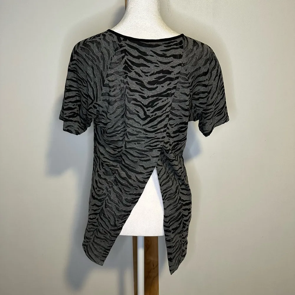 Rebecca Taylor gray & black animal print short sleeve top size XS - Image 4