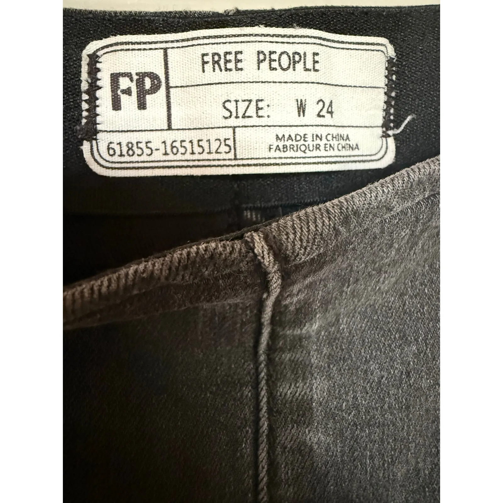 Free People Penny Pull-On Flare Jeans Women’s Sz 24 Black Gray Denim Bell Bottom - Image 4