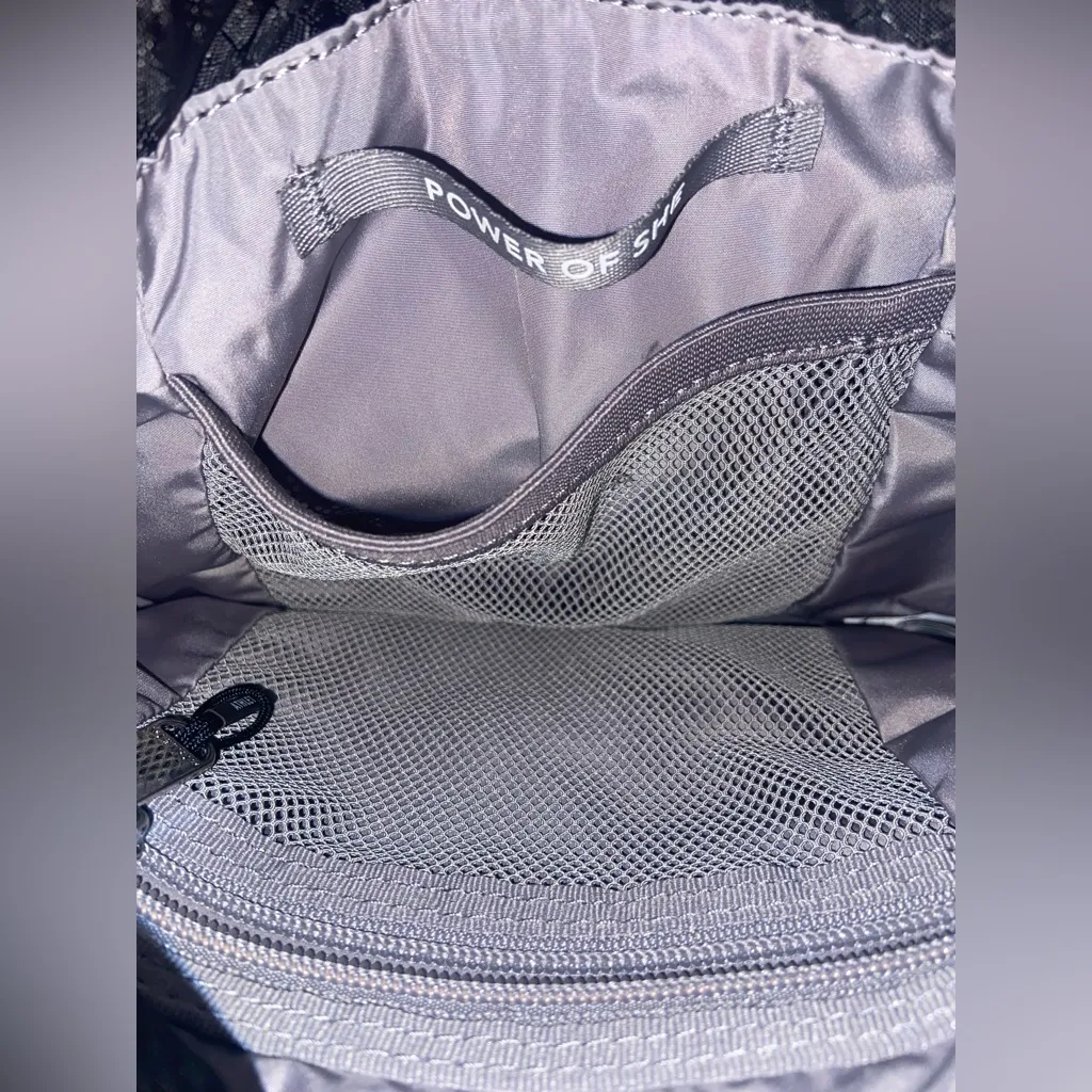 Athleta Excursion Crossbody Bucket Bag - Image 4