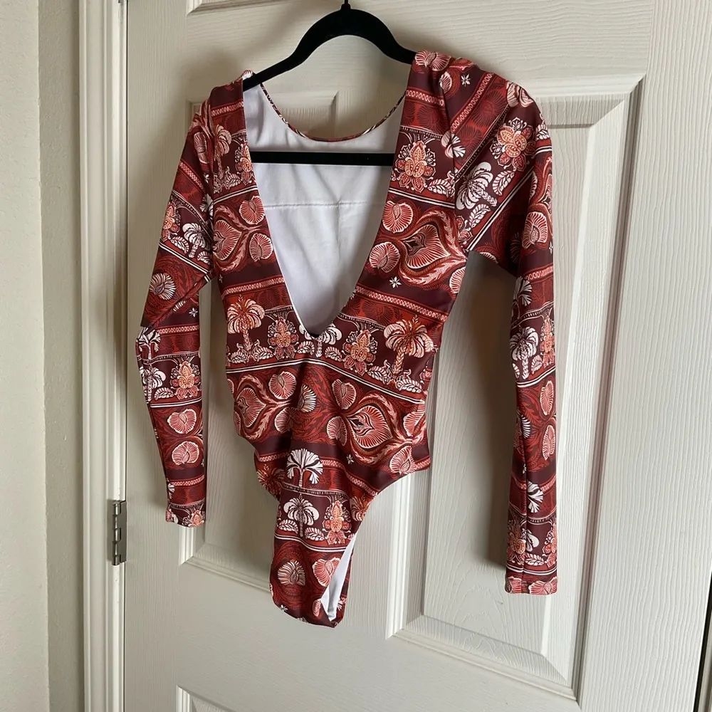 Phax Tropical One piece Long Sleeve Swim suit Women's Size Xs Red - Image 9