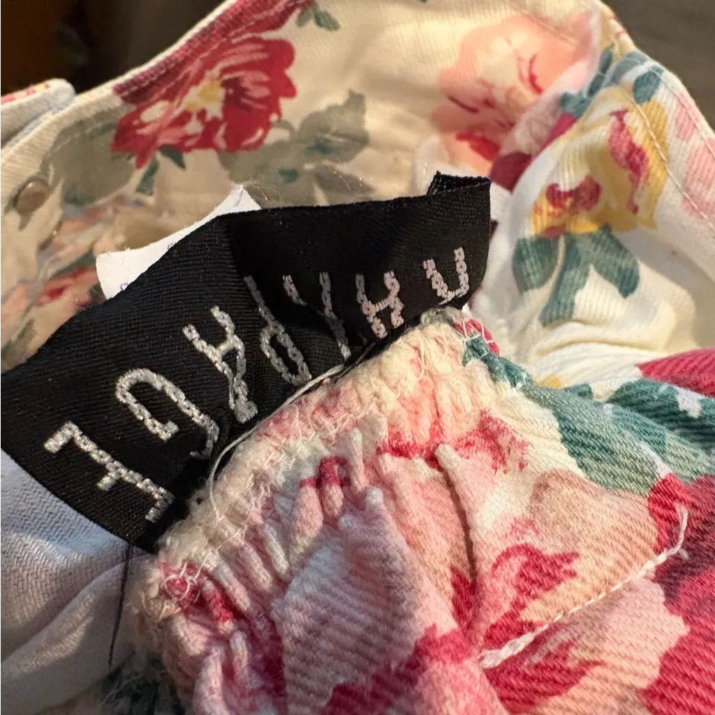 Rampage White‎ Floral High Waisted Paper Bag Shorts Size 5 - Image 6