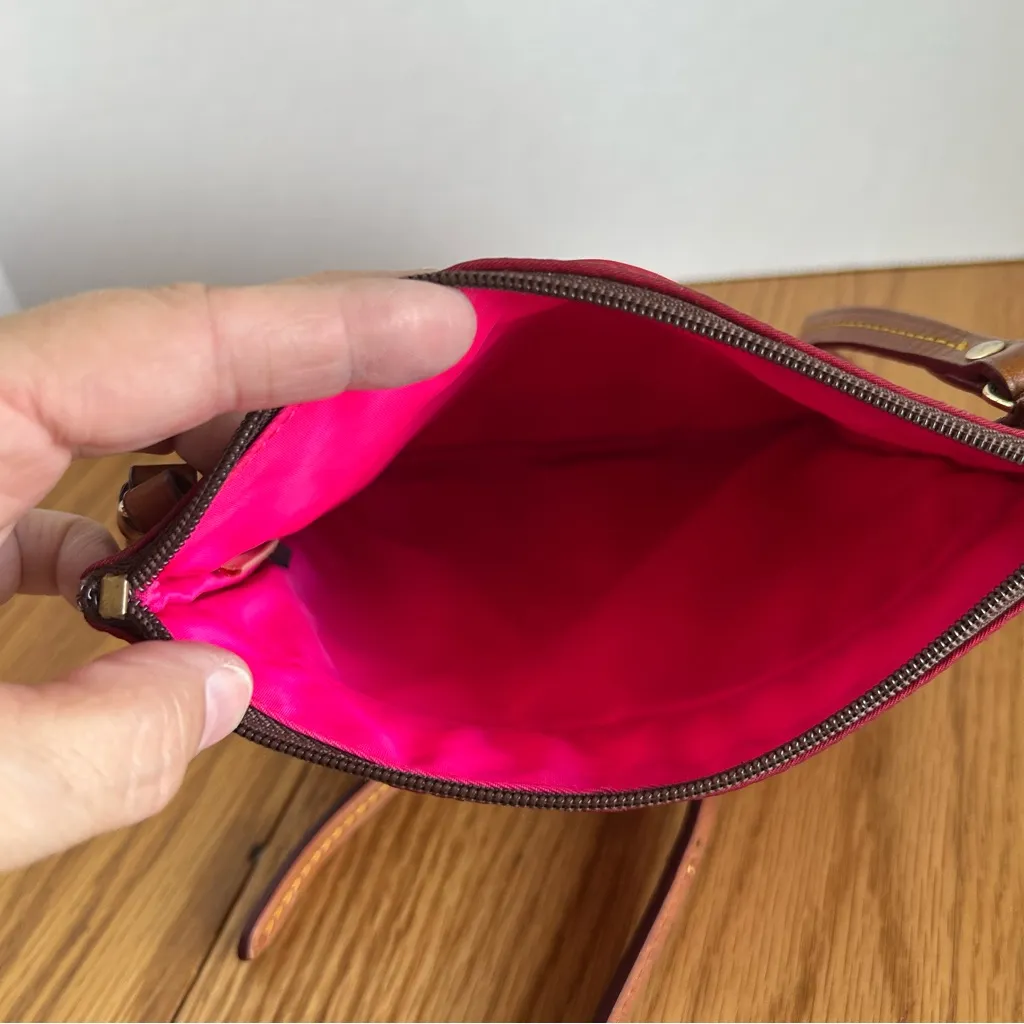 DOONEY & BOURKE Triple Zipper Nylon‎ Crossbody Purse Red Travel Bag Lightweight - Image 4