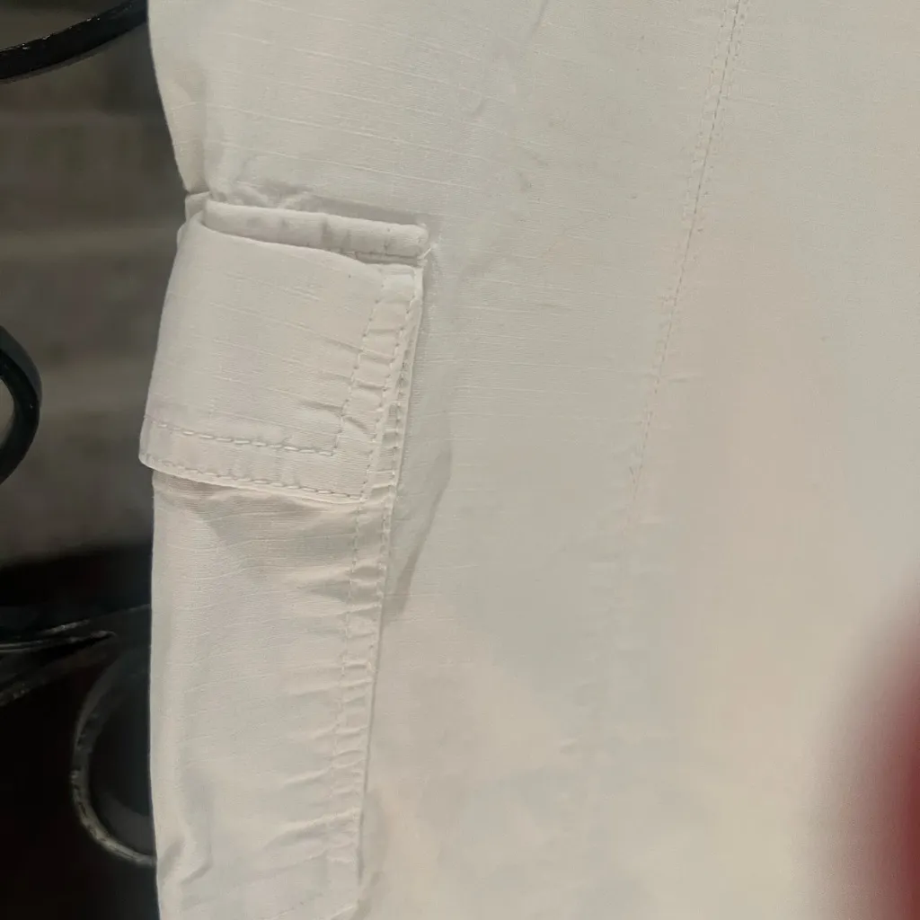 Abercrombie Fitch White Cargo Pants - Image 7