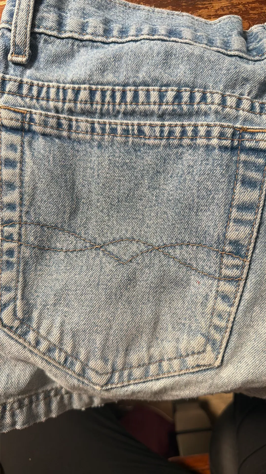 Vintage  Low-Rise Y2K Button-fly Size 9 Light Wash DenimShorts - Image 11