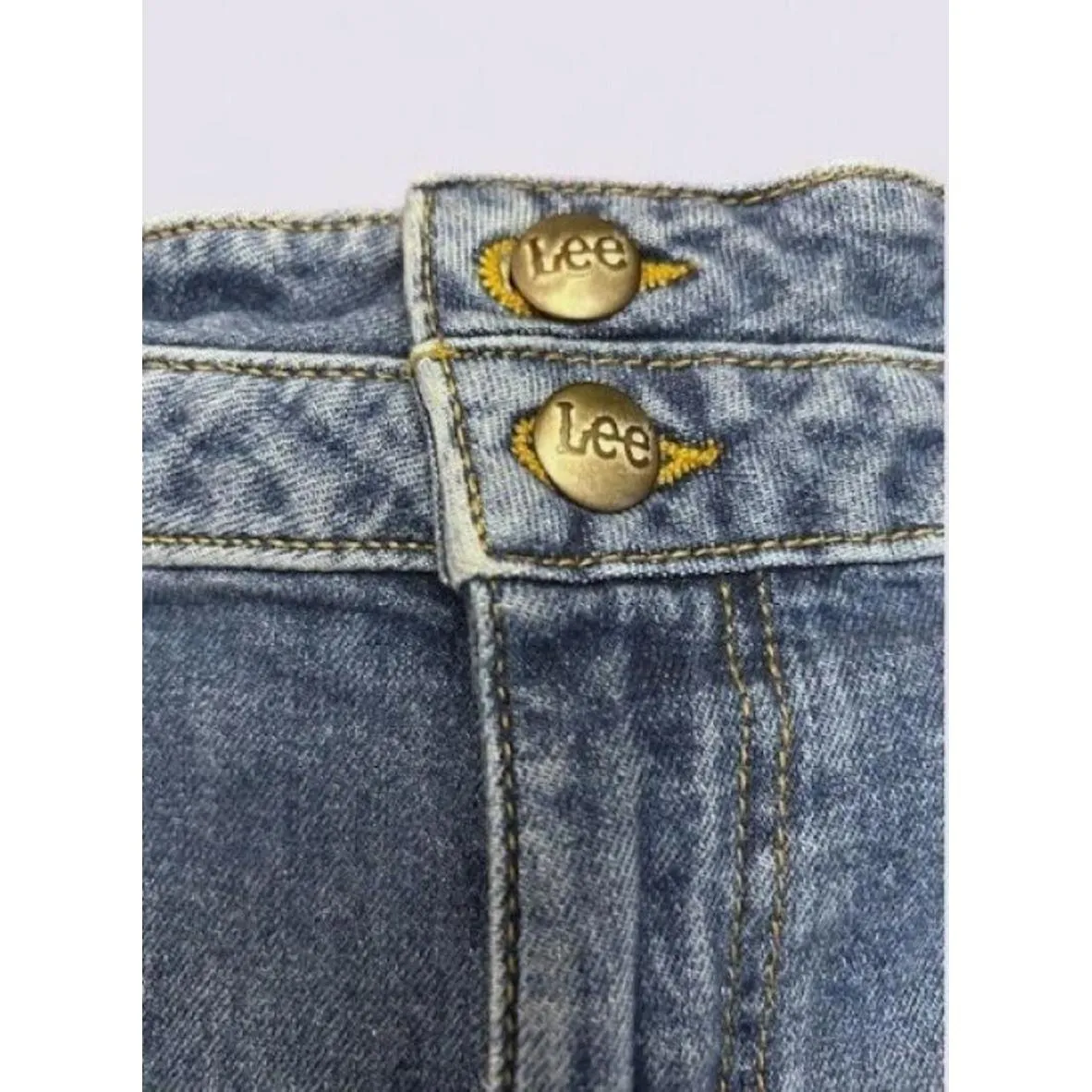 Vintage Lee Women's Jean‎ Shorts Sz M Y2K Double Buttons Pleated - Image 7