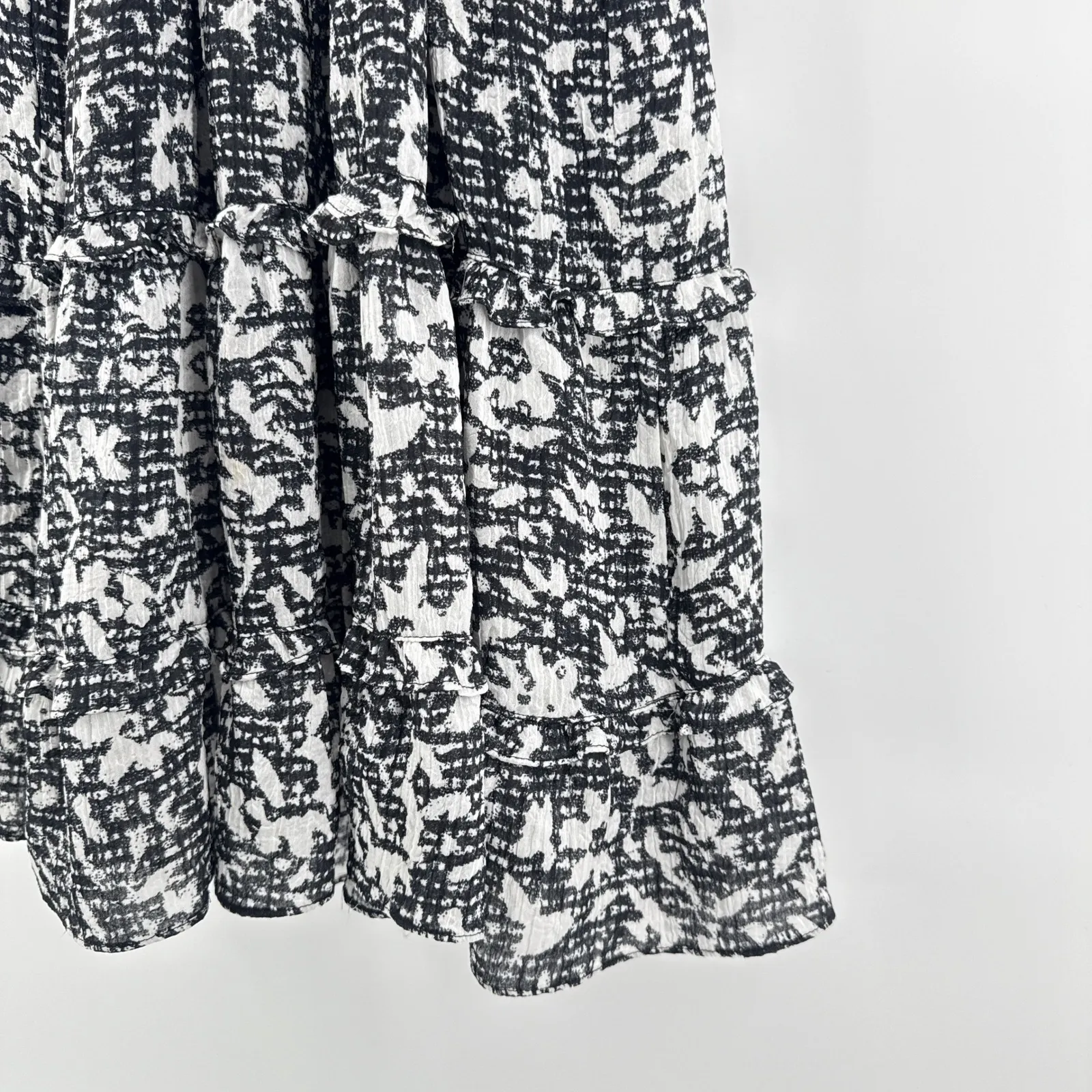 Urban Outfitters‎ Bea Gingham Floral Mini Dress Black White Short Sleeve Medium - Image 4