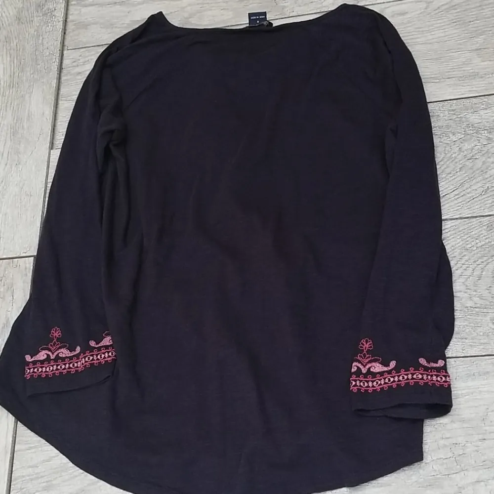 Lucky brand embroidered top sz s - Image 5