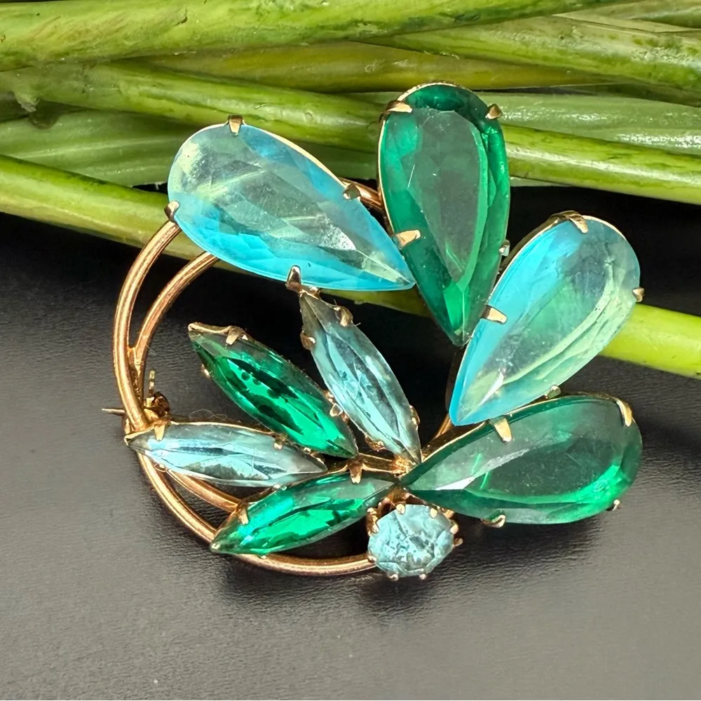 Vintage Unsigned Juliana? Blue & Green Rhinestones Gold - Image 2