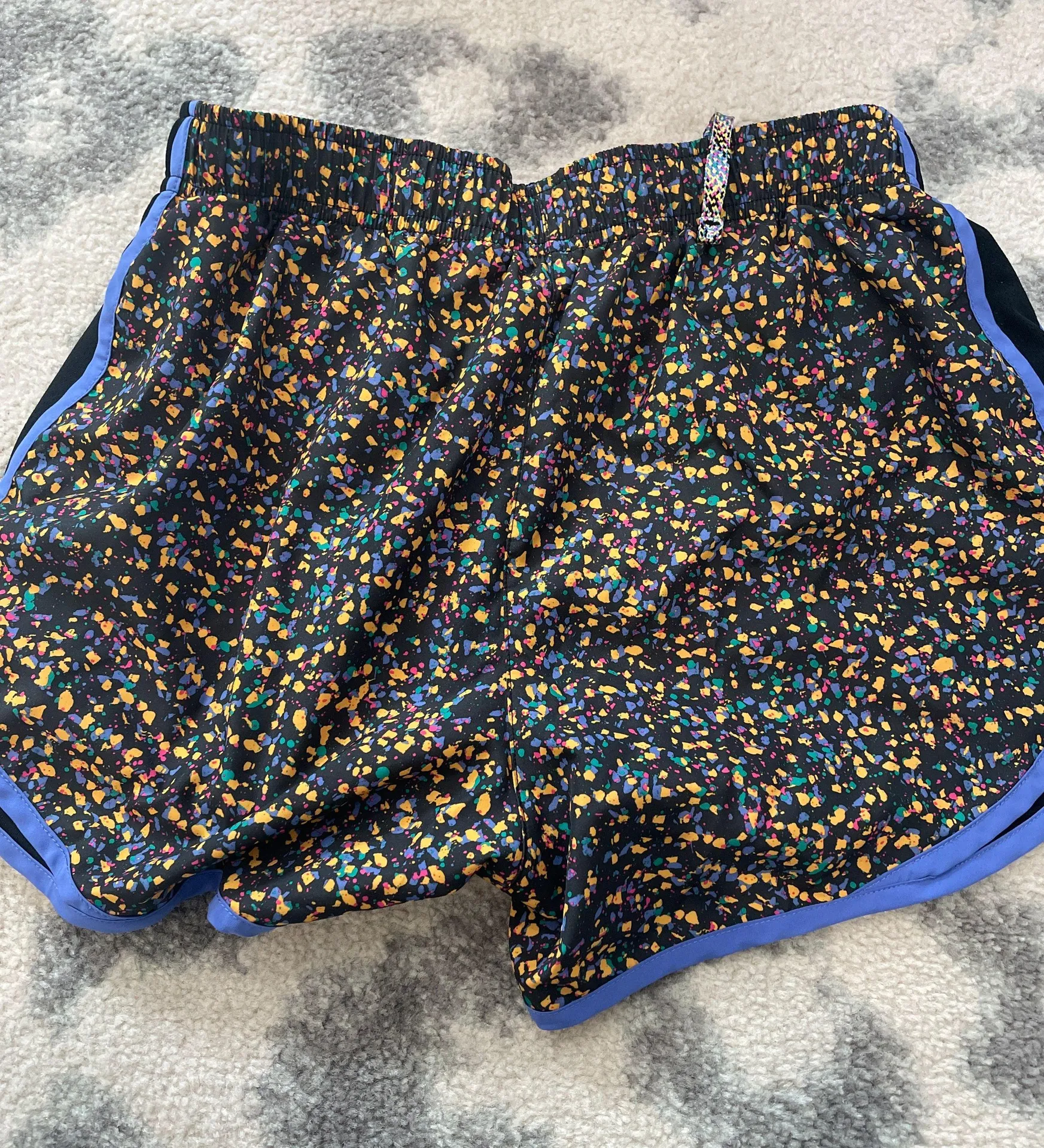 Nike shorts - Image 2