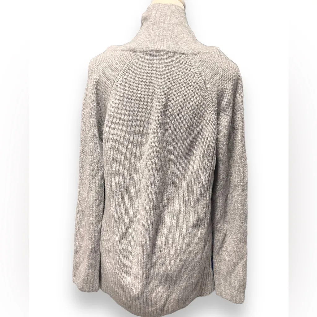 Vince cashmere wool blend turtleneck size small - Image 4