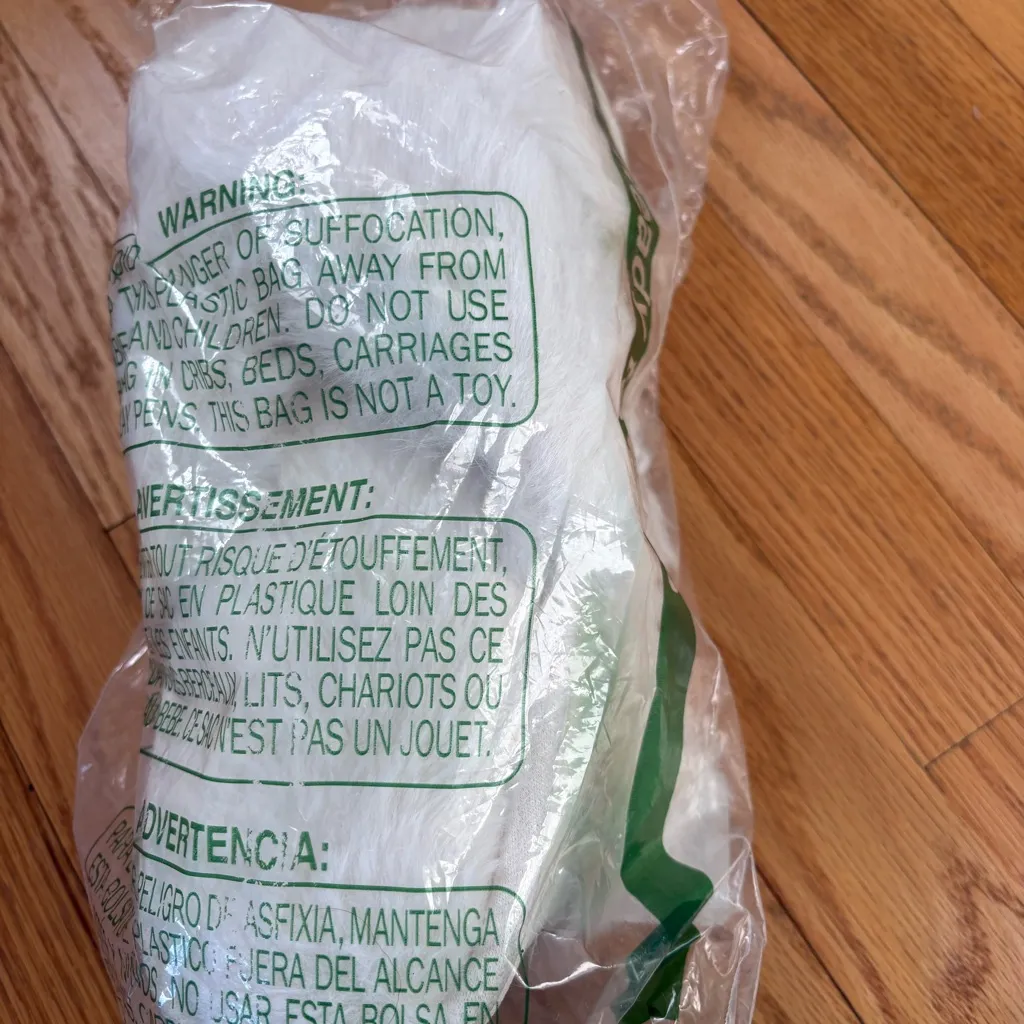 Fluffy White Slippers Size 6.5 - Image 3