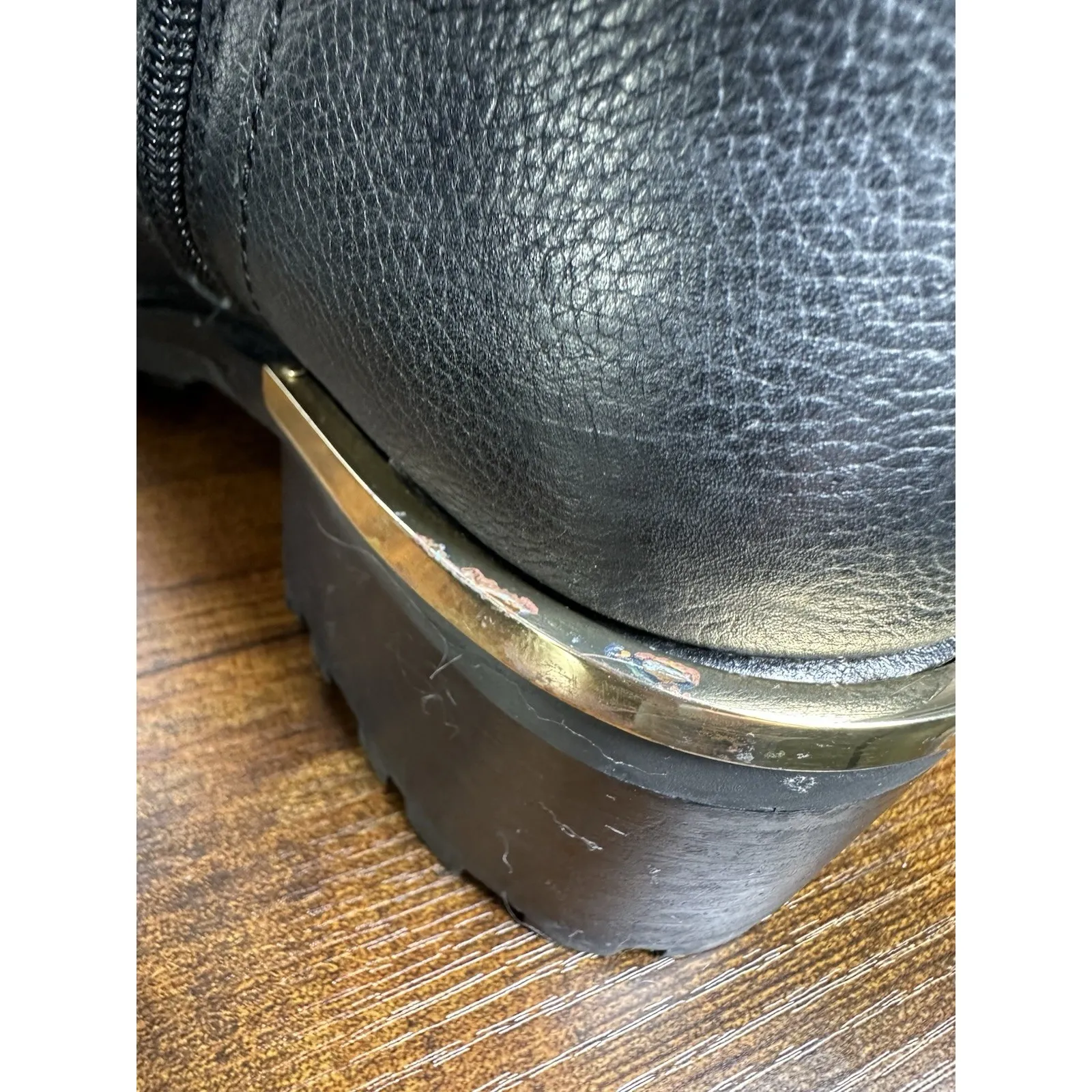 Vince Camuto Keshilla Gold Chain Black Chunky Heel Boots Classic 8.5M Zipper - Image 5