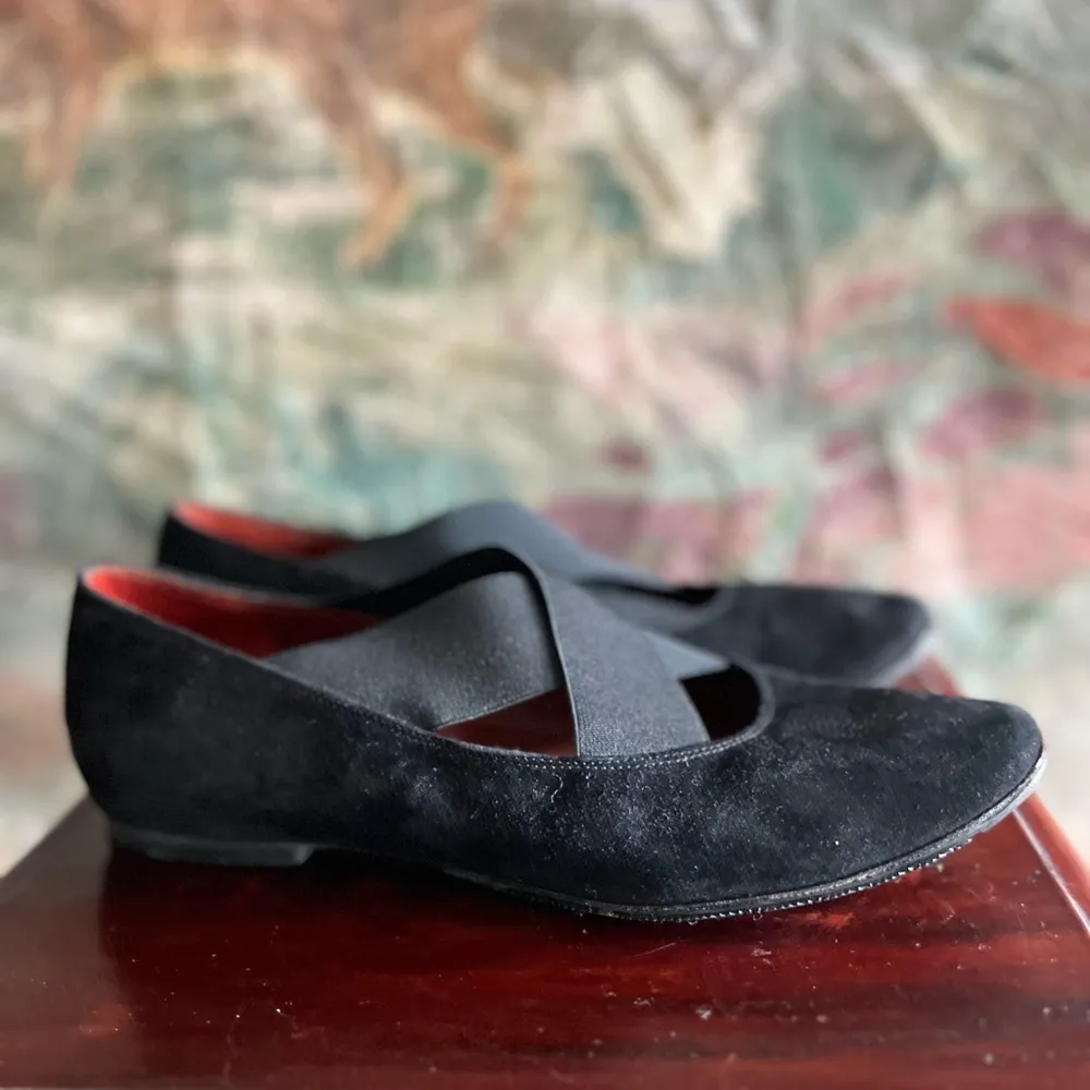 Donald J Pliner Italian Black Suede Leather Flats 7.5 - Image 5