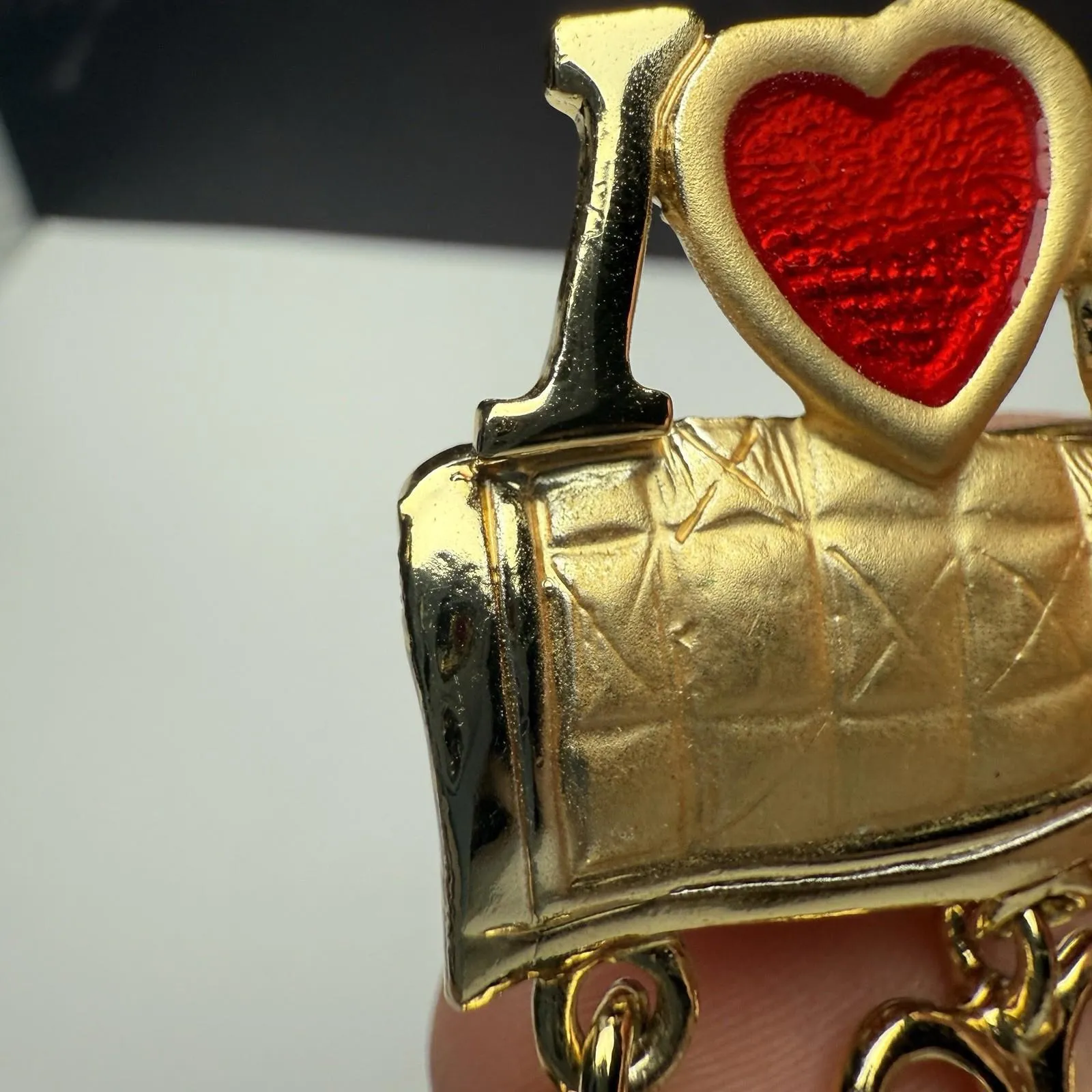 I Love Quilting Scissors Thread Thimble Dangles Gold Tone Brooch Pin AJC Signed - Image 11