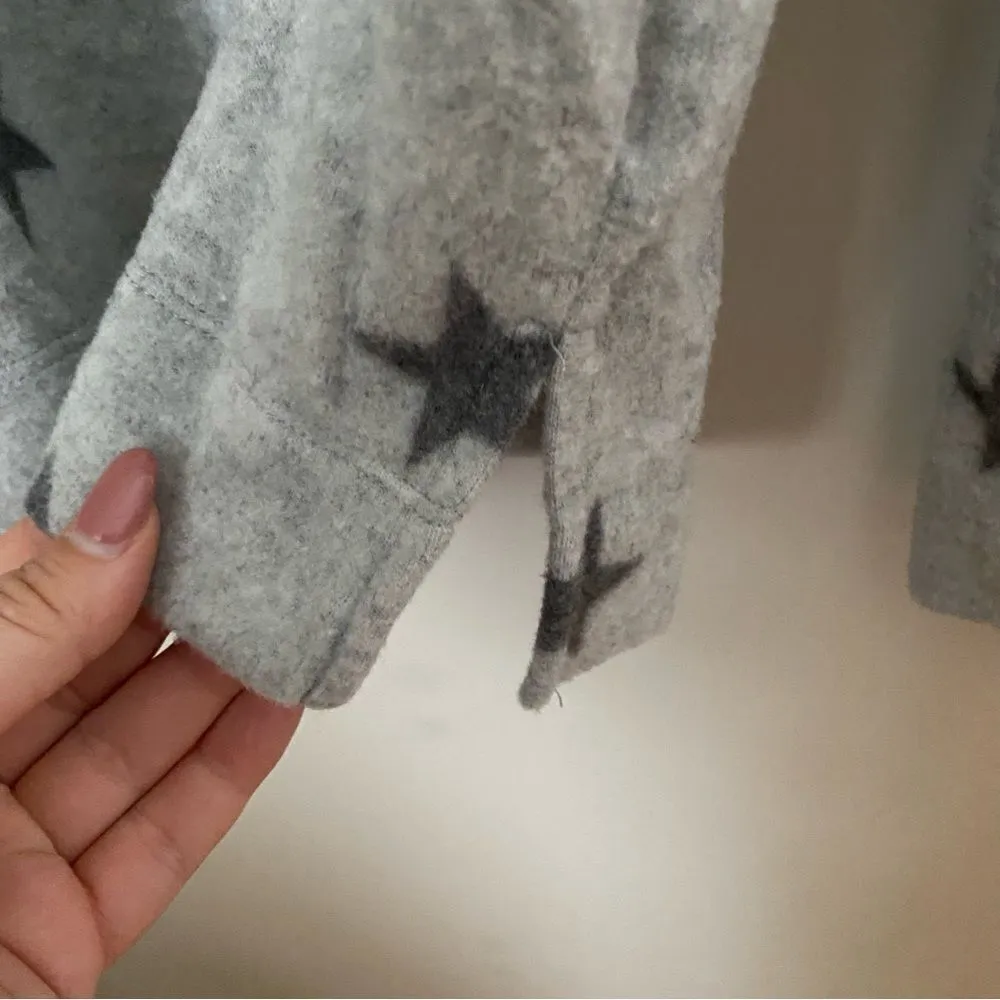 Socialite Top Long Sleeve Fleece Soft Star Print Gray Casual V-Neck Cozy Neutral - Image 4