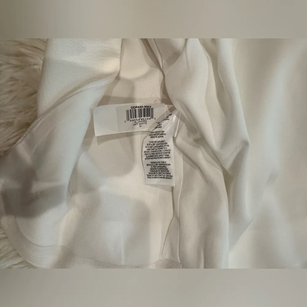 NWOT Dress the population Alondra Blouson Sheath Dress in white sz M - Image 6