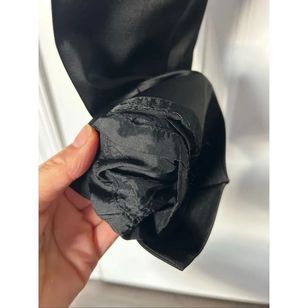 Tahari slik like dress pants with a cut in the back insulated size 0-2 see measu - Image 7