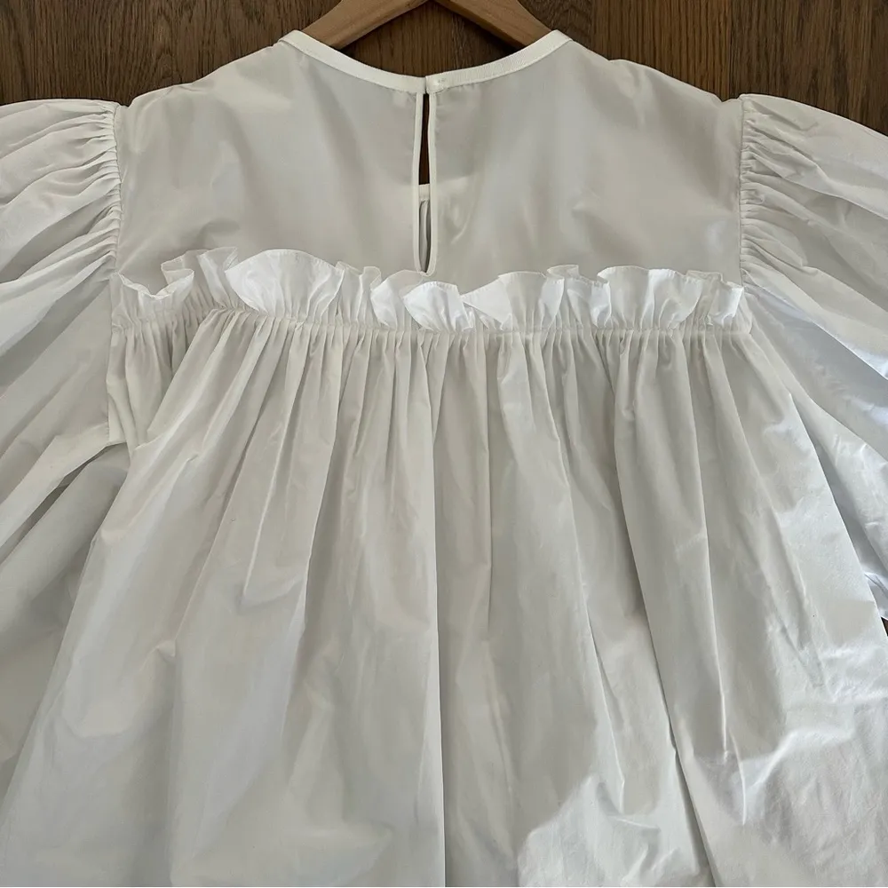 Brogger Round Neck Puff Sleeve Tiered Oversized Taffeta Blouse in White Large - Image 8