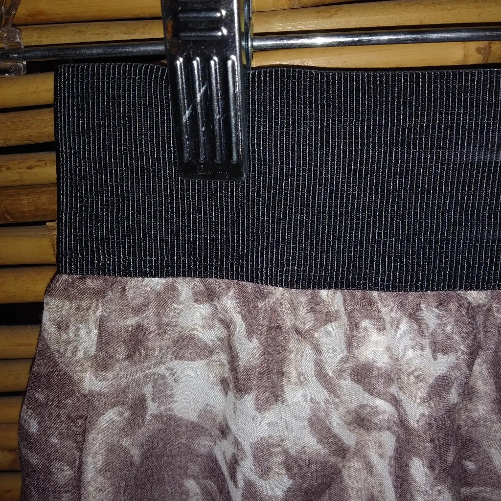 LOFT S Elegant Eggplant Floral Lined Mini Skirt - Image 3