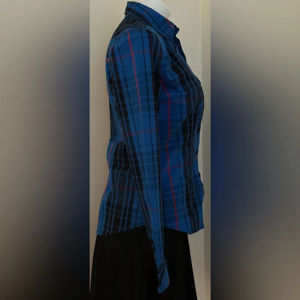 7Th Avenue New York & Company Design Studio NWT Blue Black Red Plaid Top Sz XS - Image 4