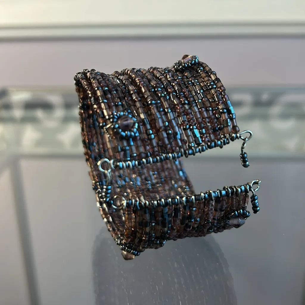 Boho sparkly purple plum wide open cuff memory wire glass beaded bracelet - Image 6