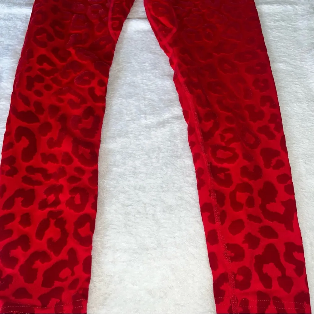 Balance athletica red cheetah print athletic leggings size small - Image 4