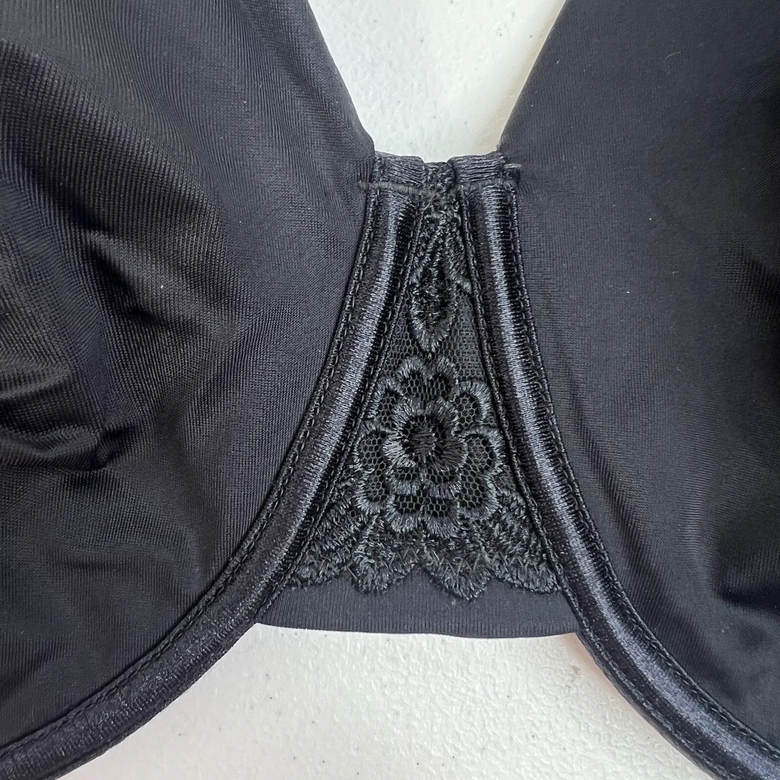 Vanity Fair 38DDD Bra 76080 Back Smoothing Minimizer Underwire Black Full Cover - Image 4