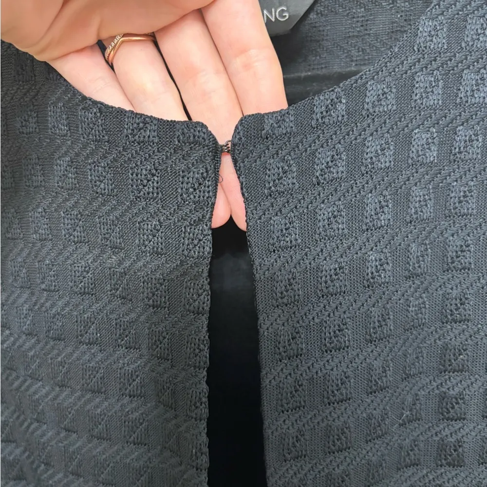 Ming Wang Long Line Black Textured Sweater Blazer - Size 0X - Image 3